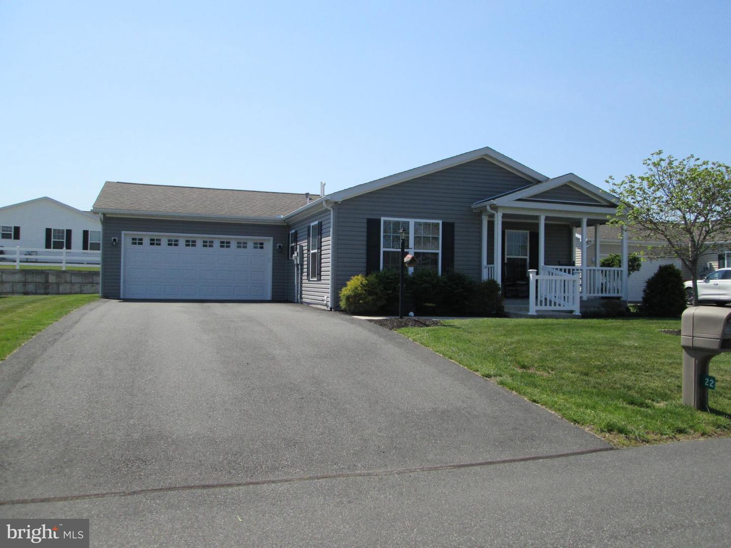 22 Finch Drive N