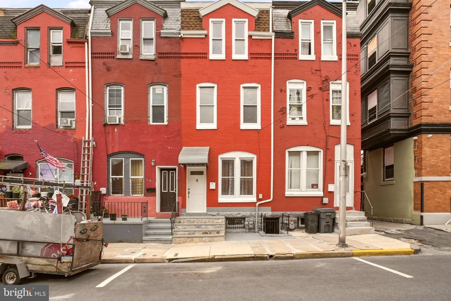 616 Elm Street