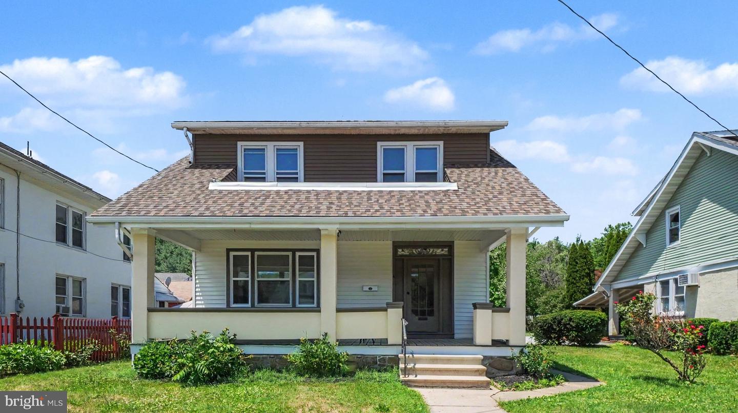4 Myrtle Avenue