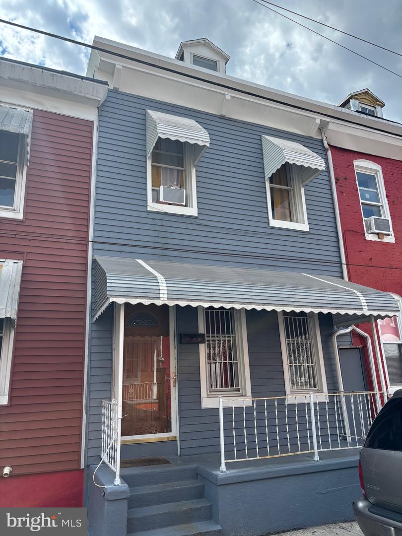 520 Moss Street