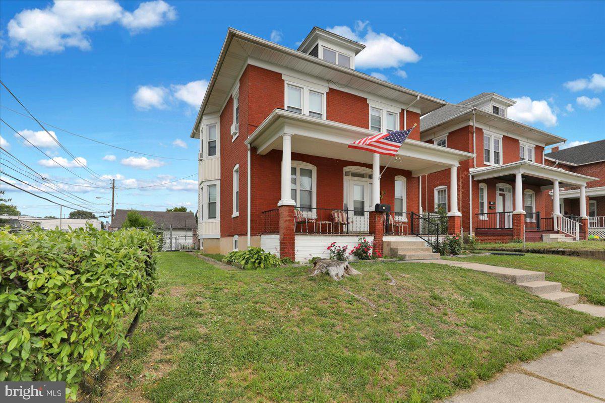 433 Eisenbrown Street