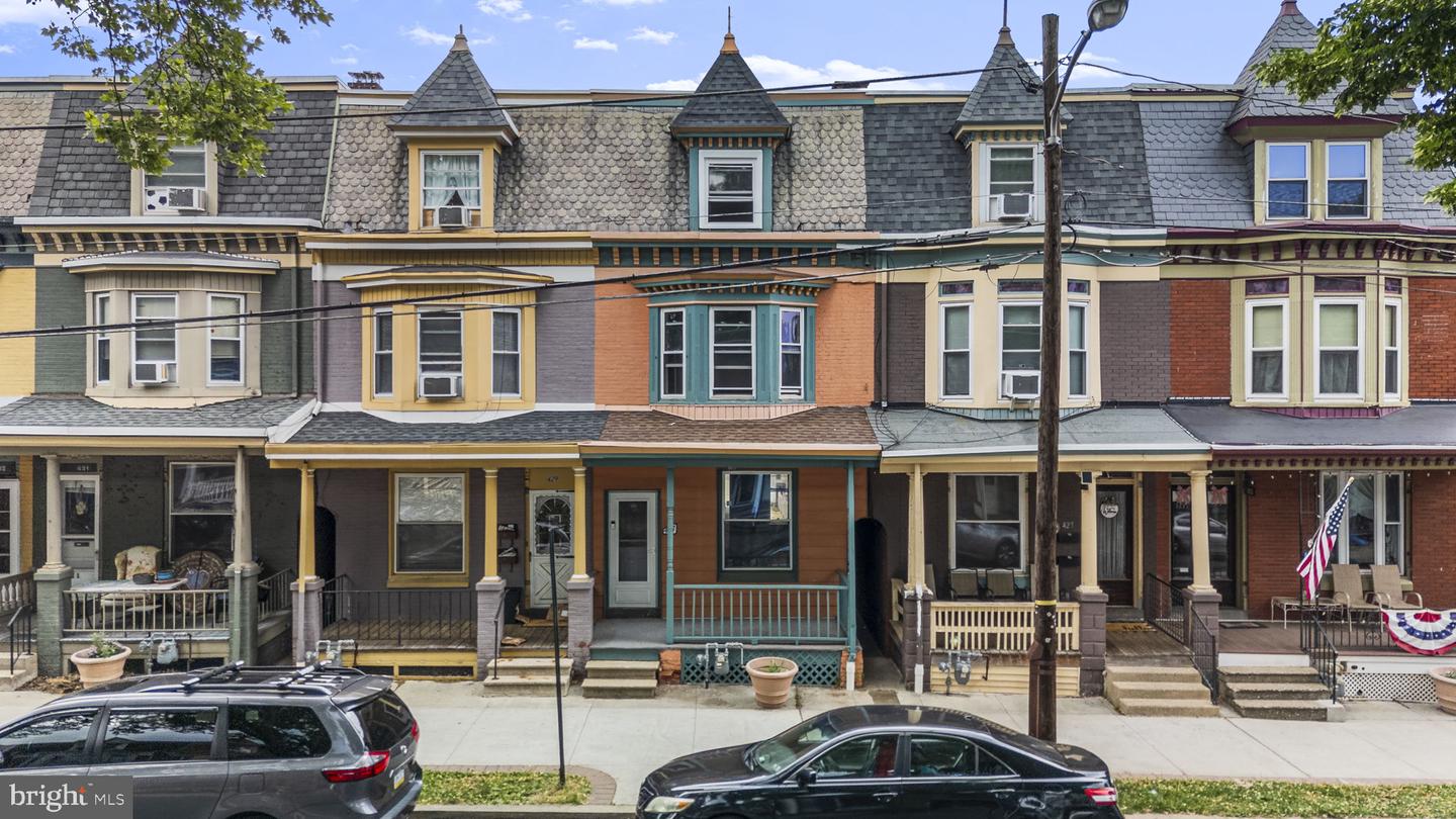 427 Chestnut Street