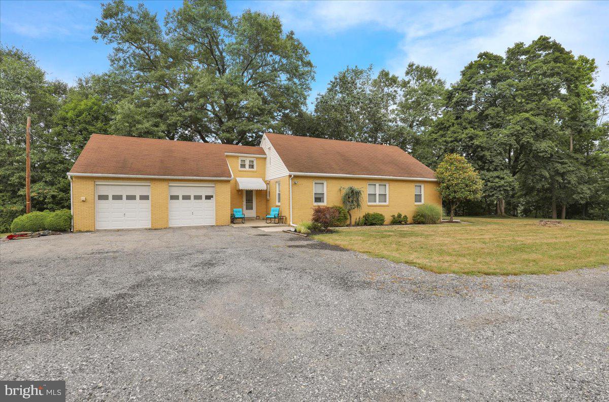 61 Weaver Lane, Mohnton