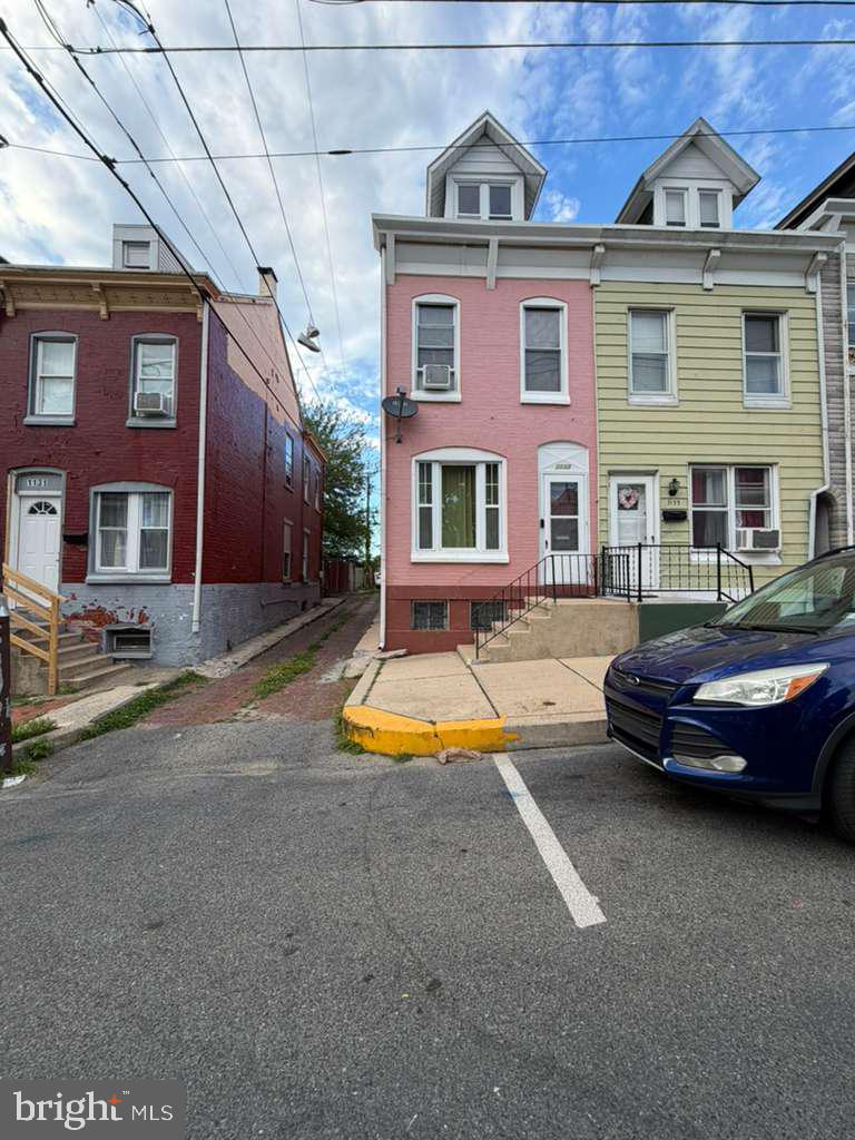 1133 Douglass Street