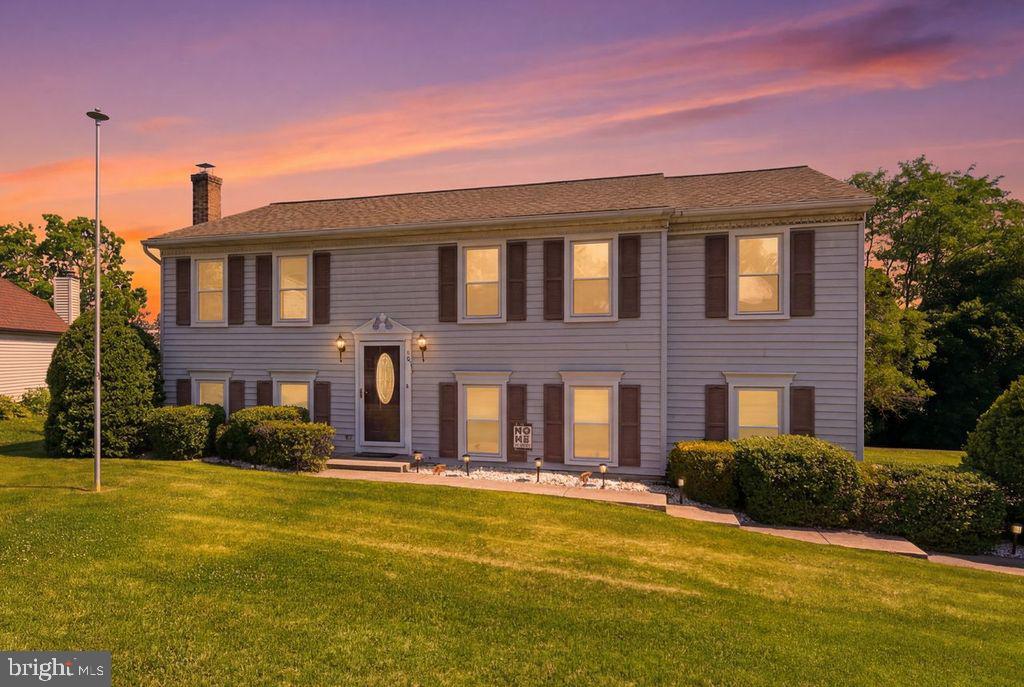 10 Mansion Court W