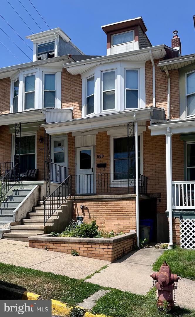 560 S 16th Street