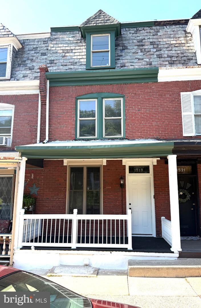 1519 Fairview St