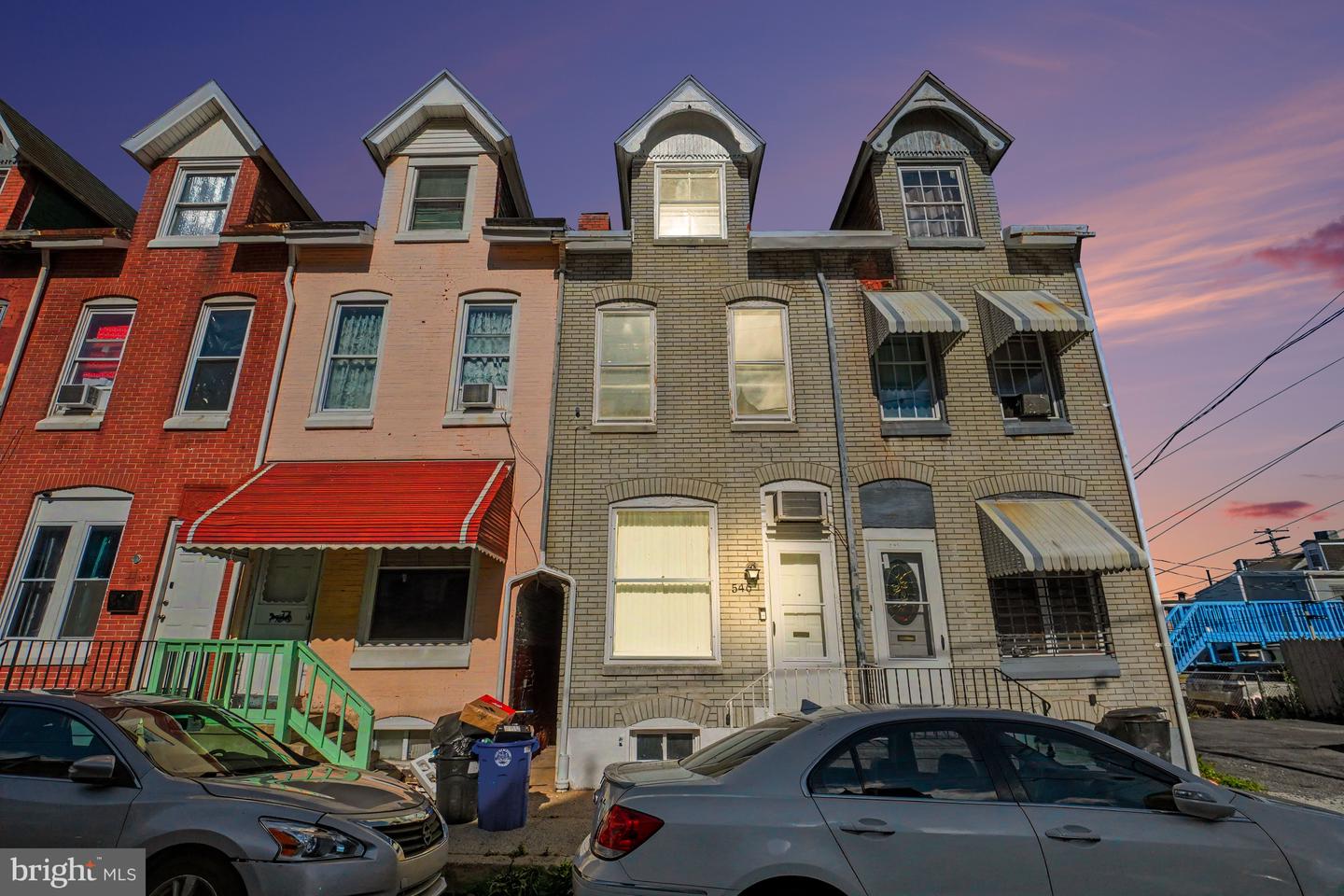 546 Locust Street