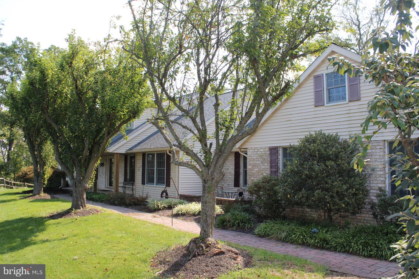 250 Indian Lane