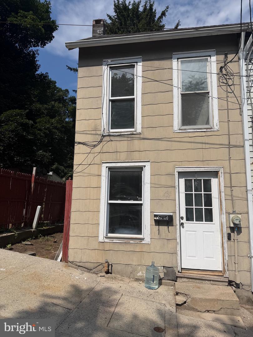 626 S 17 1/2 Street