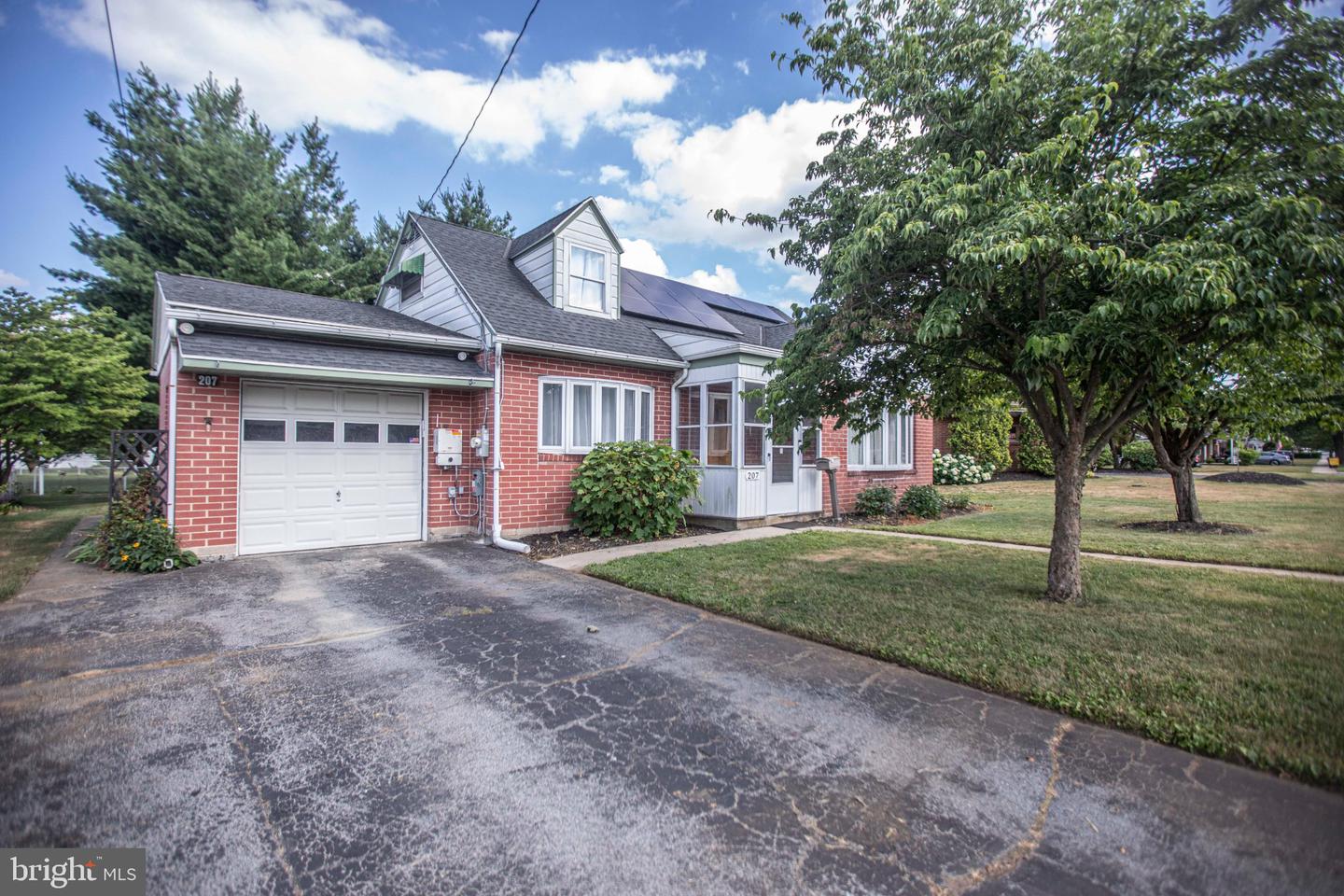 207 N Linden Street