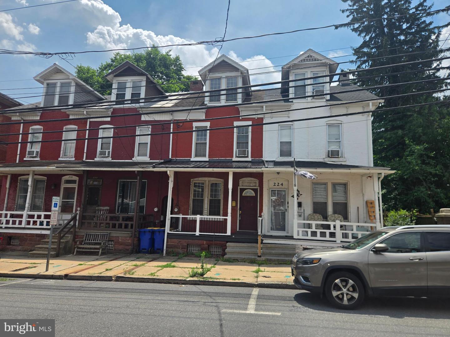 222 W High Street