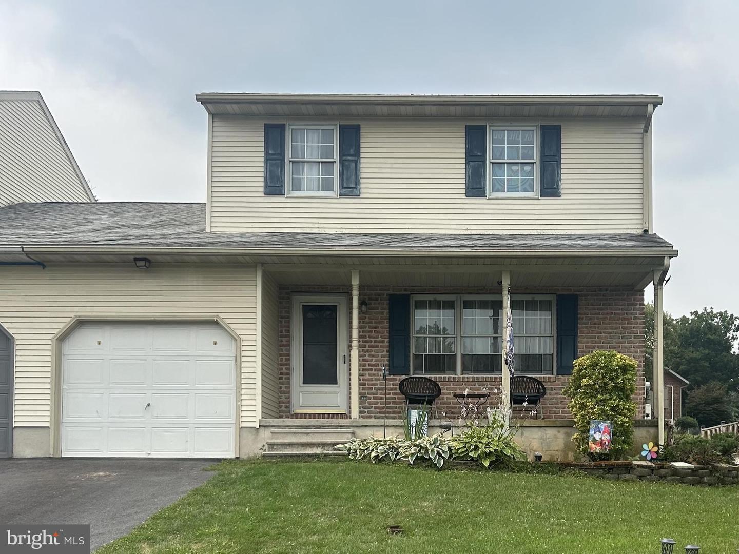 550 Wyatt Drive, Blandon