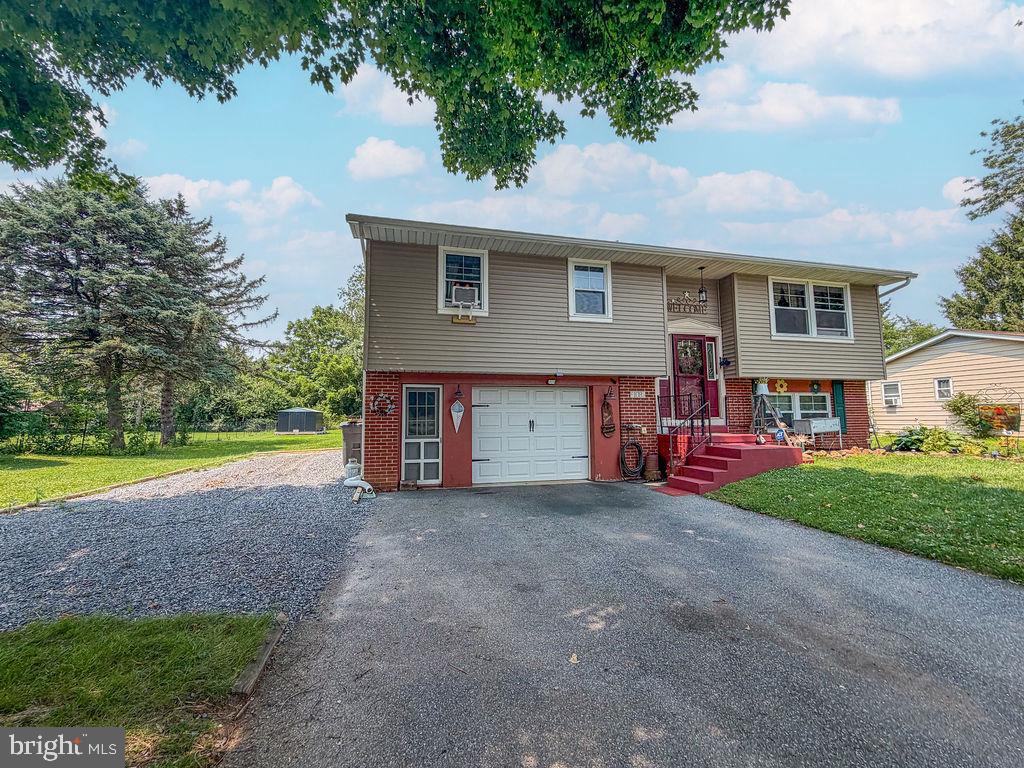 108 Maple Drive, Morgantown