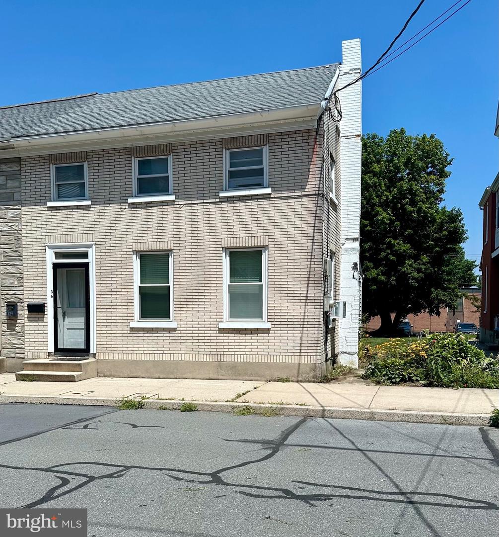 36 S Whiteoak Street