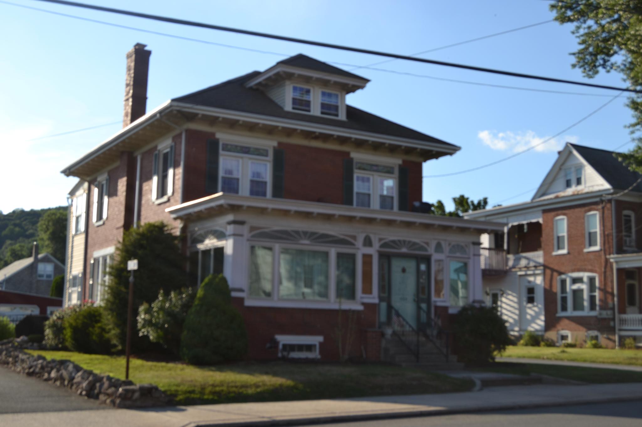 523 Main Street, Bally