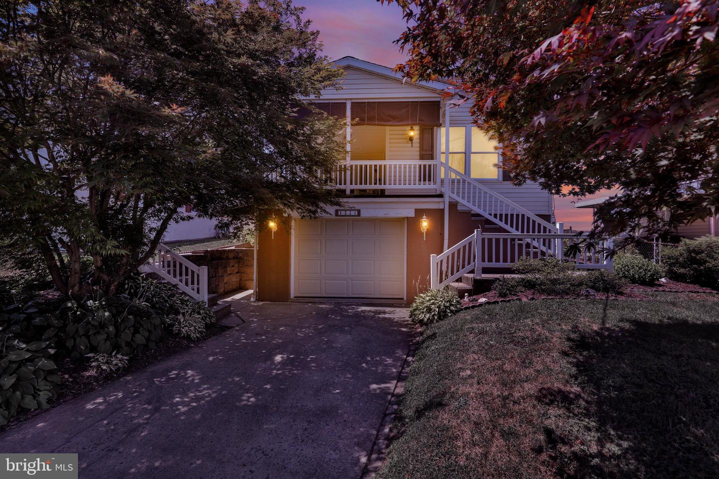 1221 Broadway Boulevard, Reading