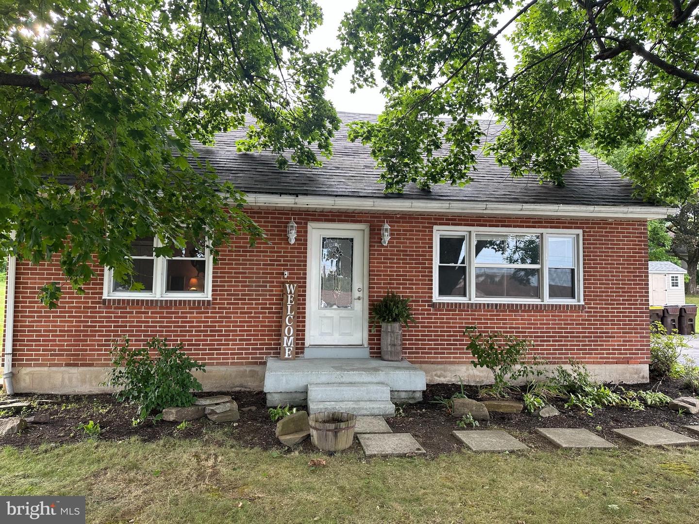 639 Chestnut Street, Bally