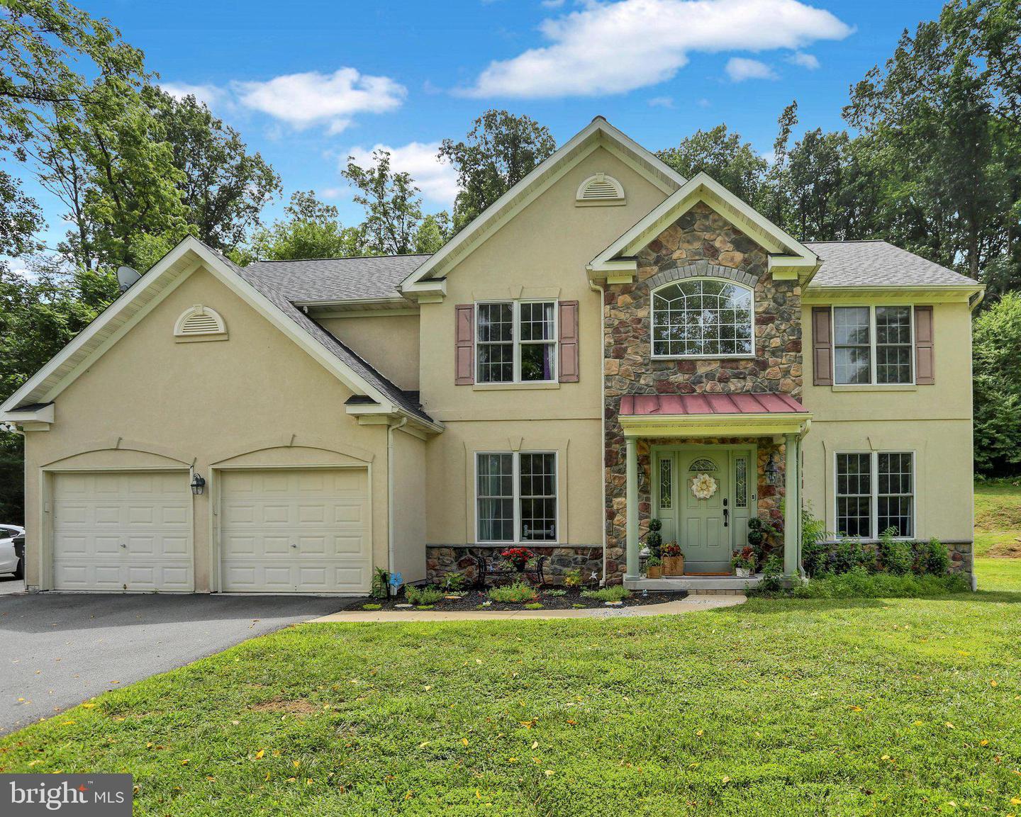 851 Schoffers Road