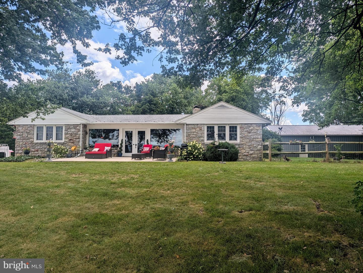 438 Forest Lane