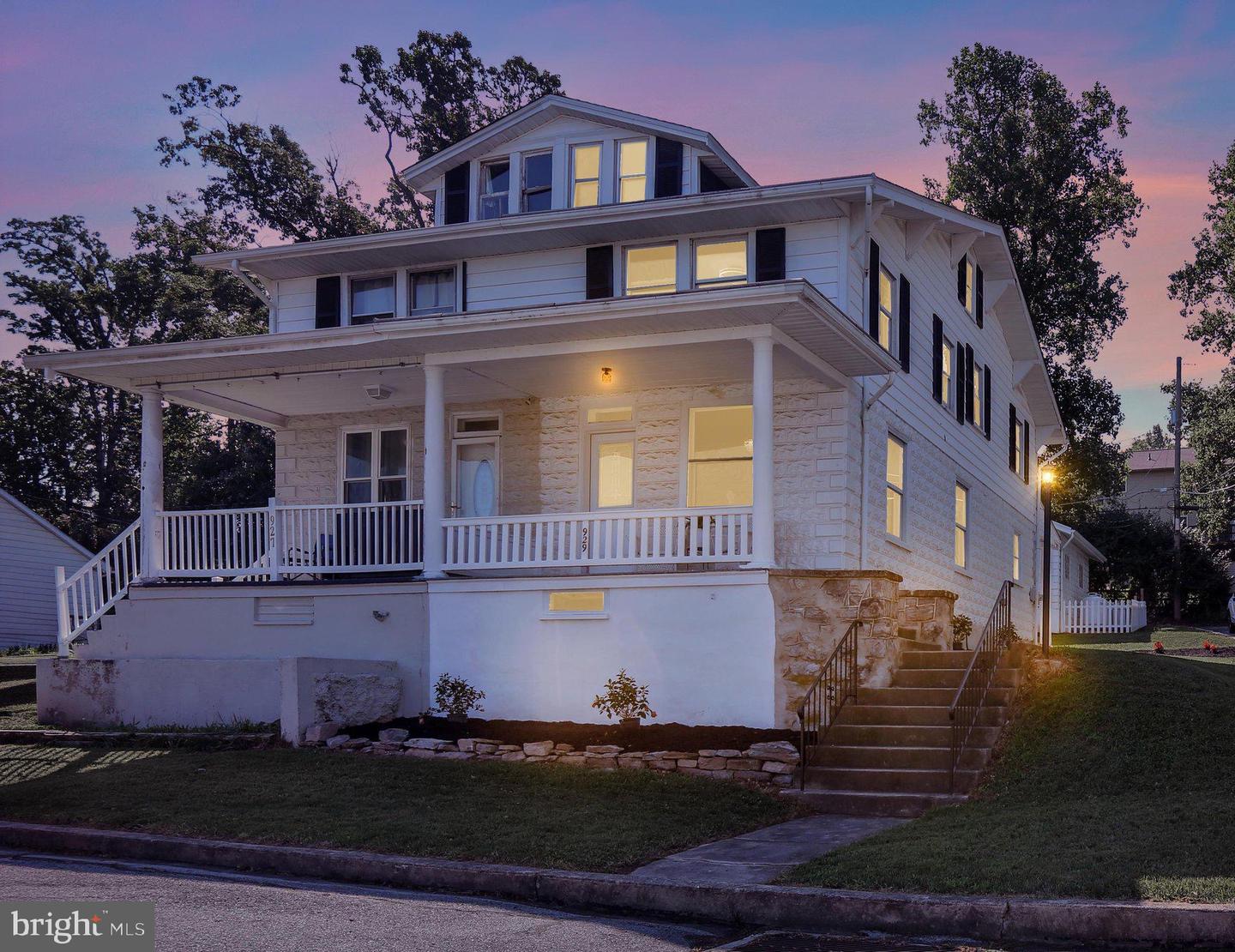 929 John Street