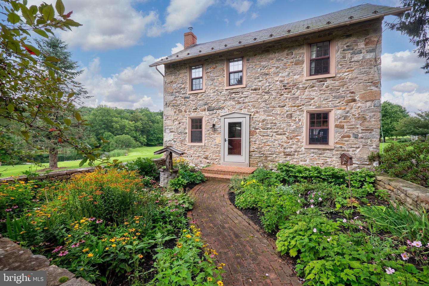 271 Wetzel Road