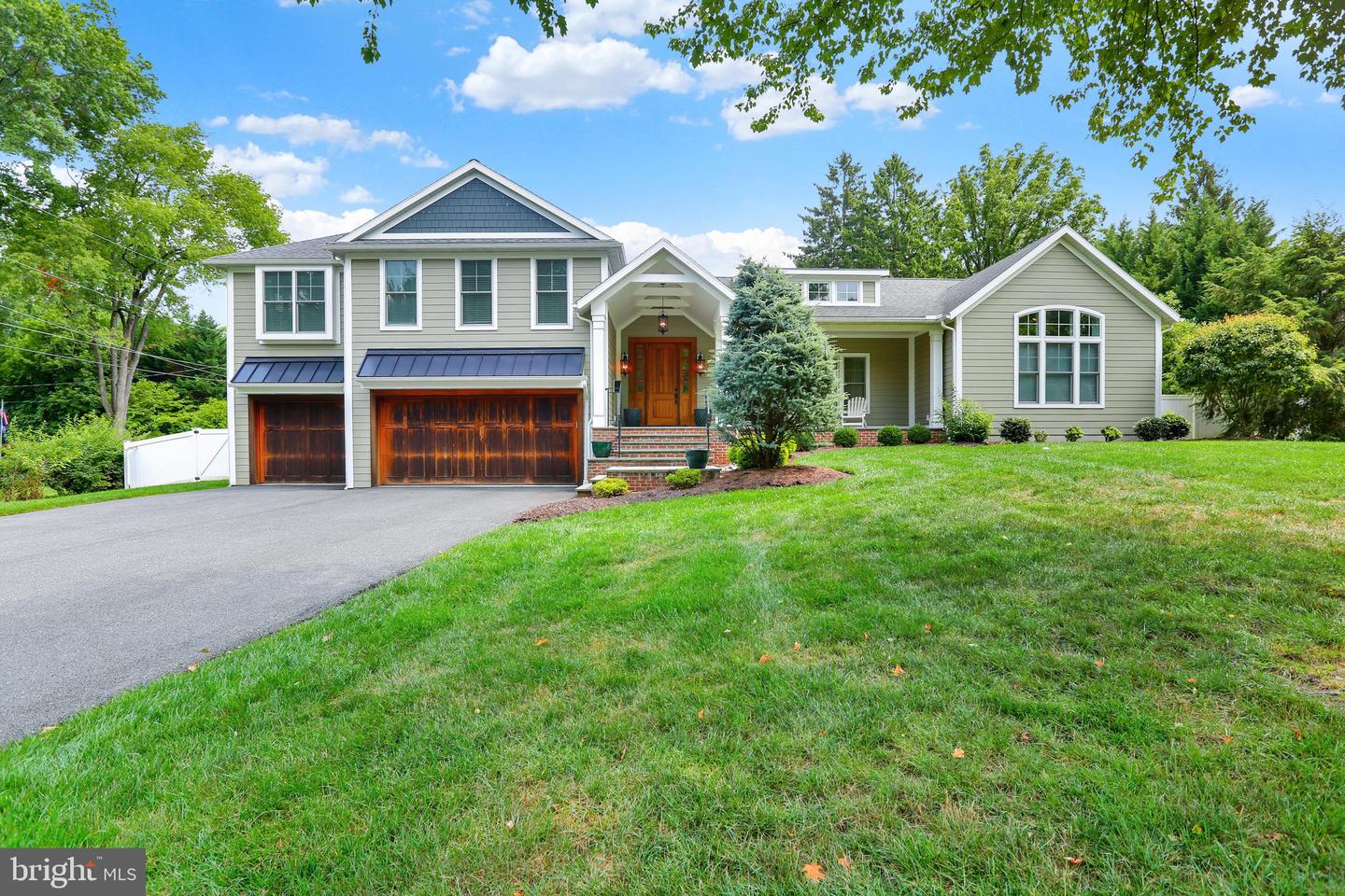 4 Hummingbird Road