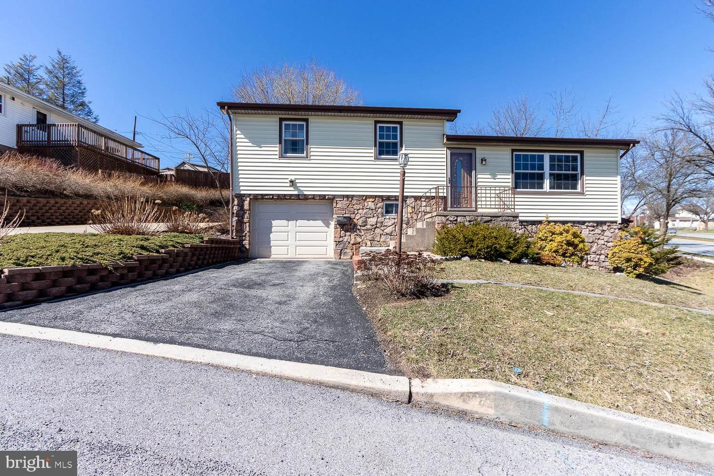 1818 Bell Avenue, Altoona