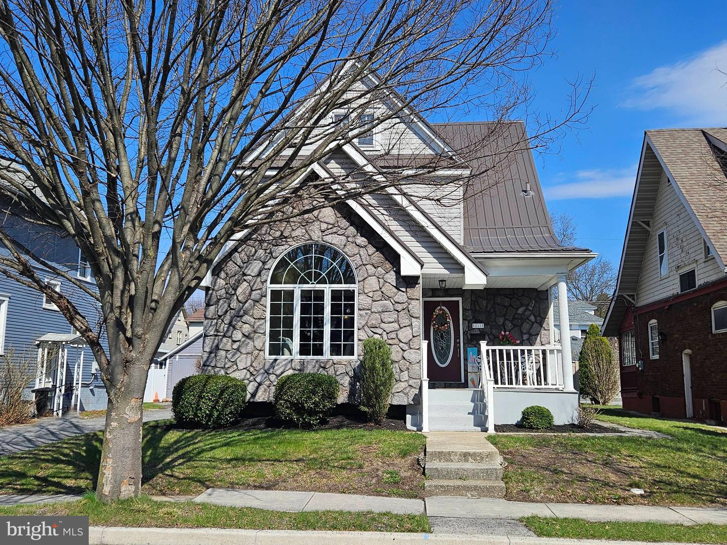 211 Logan Boulevard, Altoona