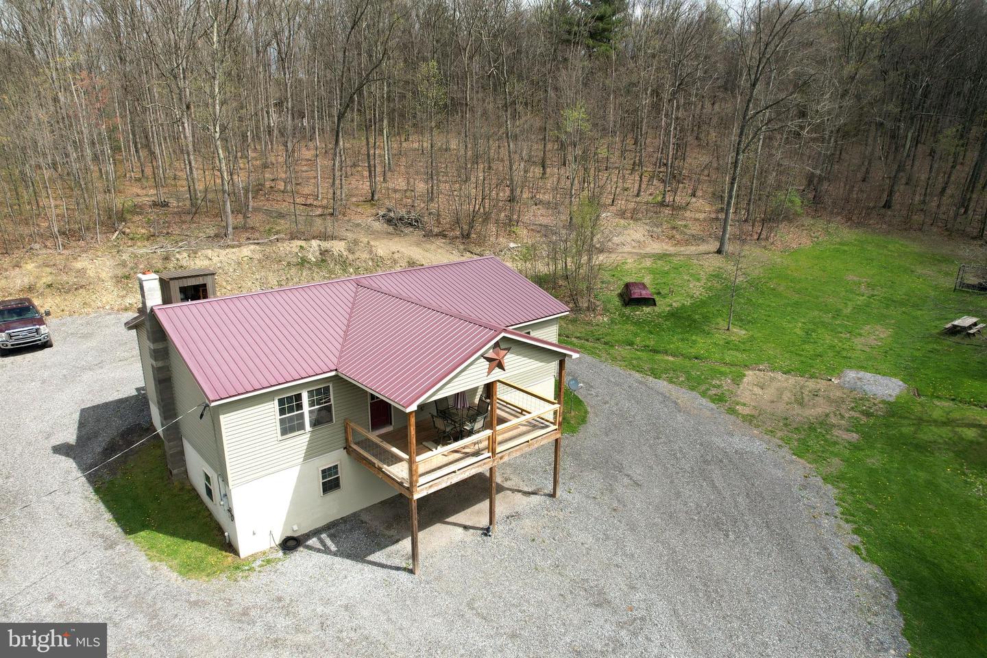 690 Gypsy Camp Hollow Road, Tyrone