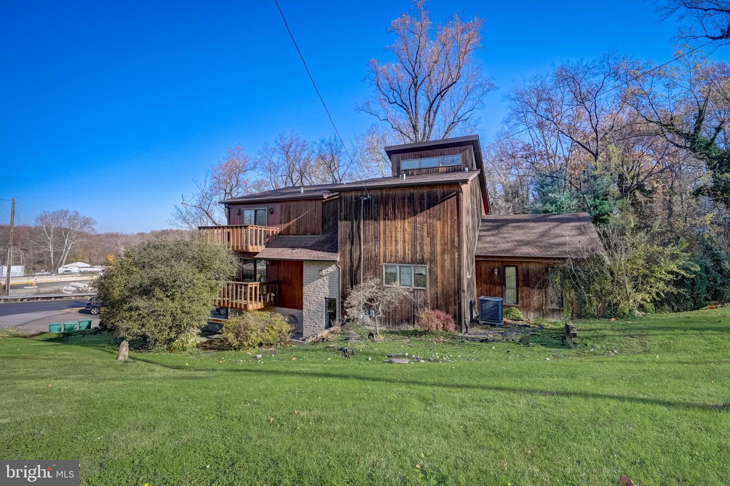 4535 N River Drive, Bensalem