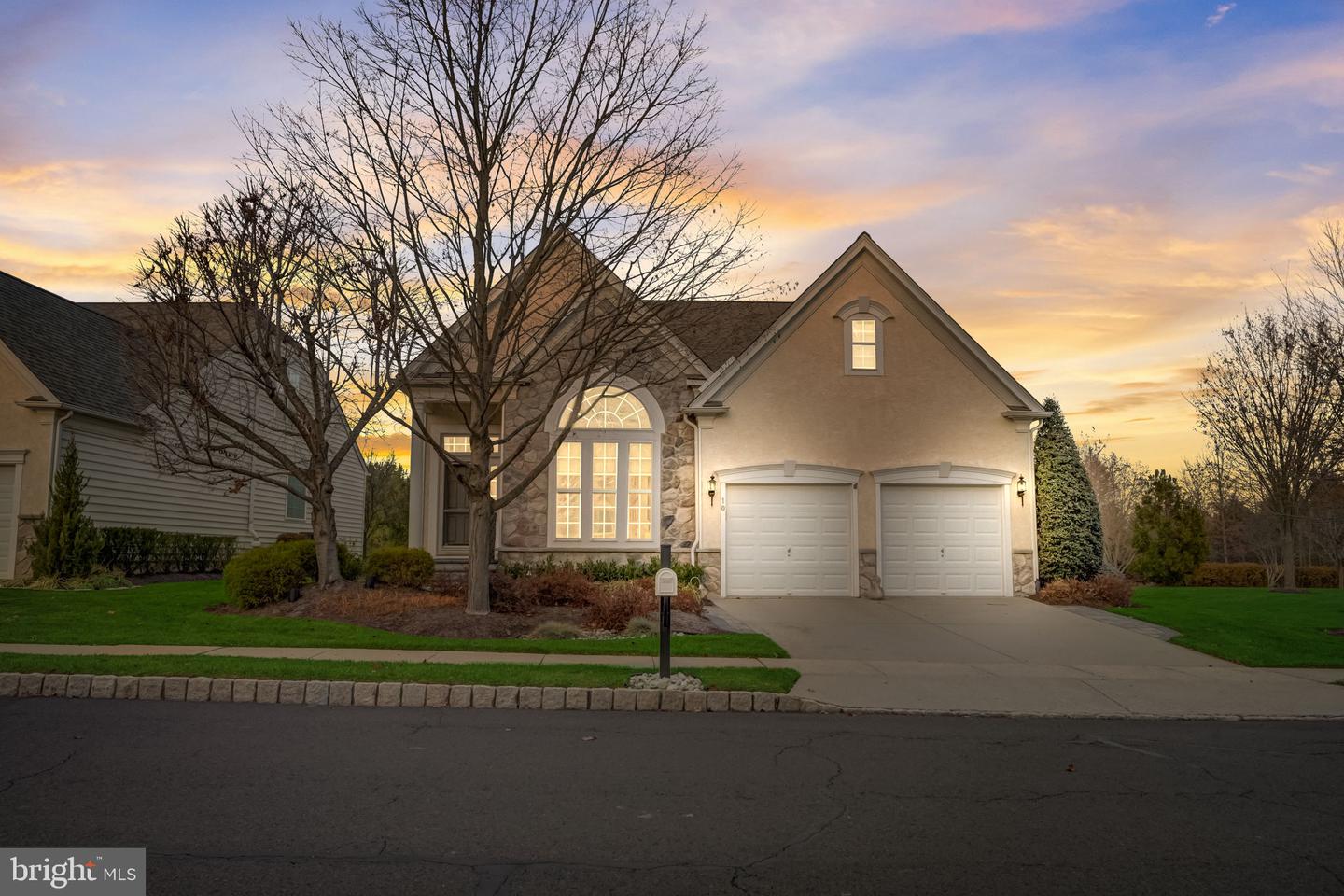 10 Dillon Way, Washington Crossing