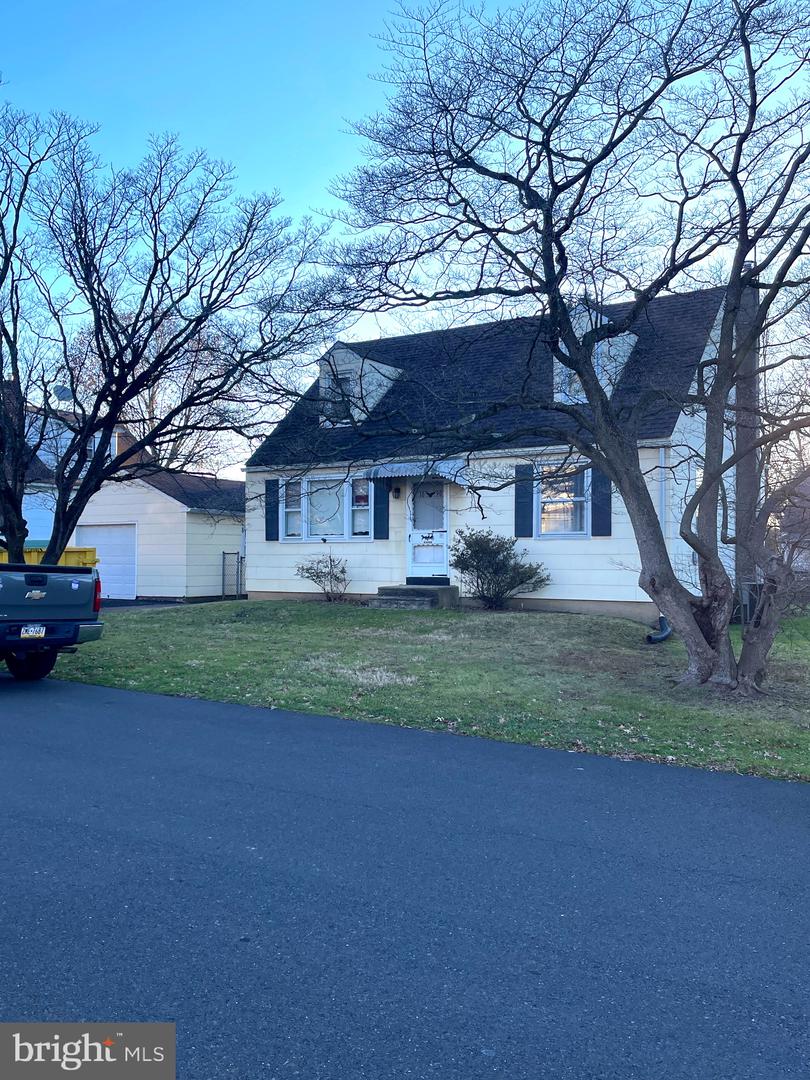 1090 Buttonwood Avenue, Bensalem