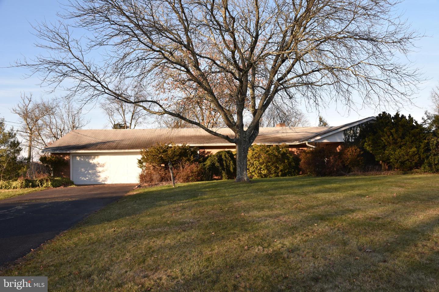2370 Hillcrest Road, Quakertown