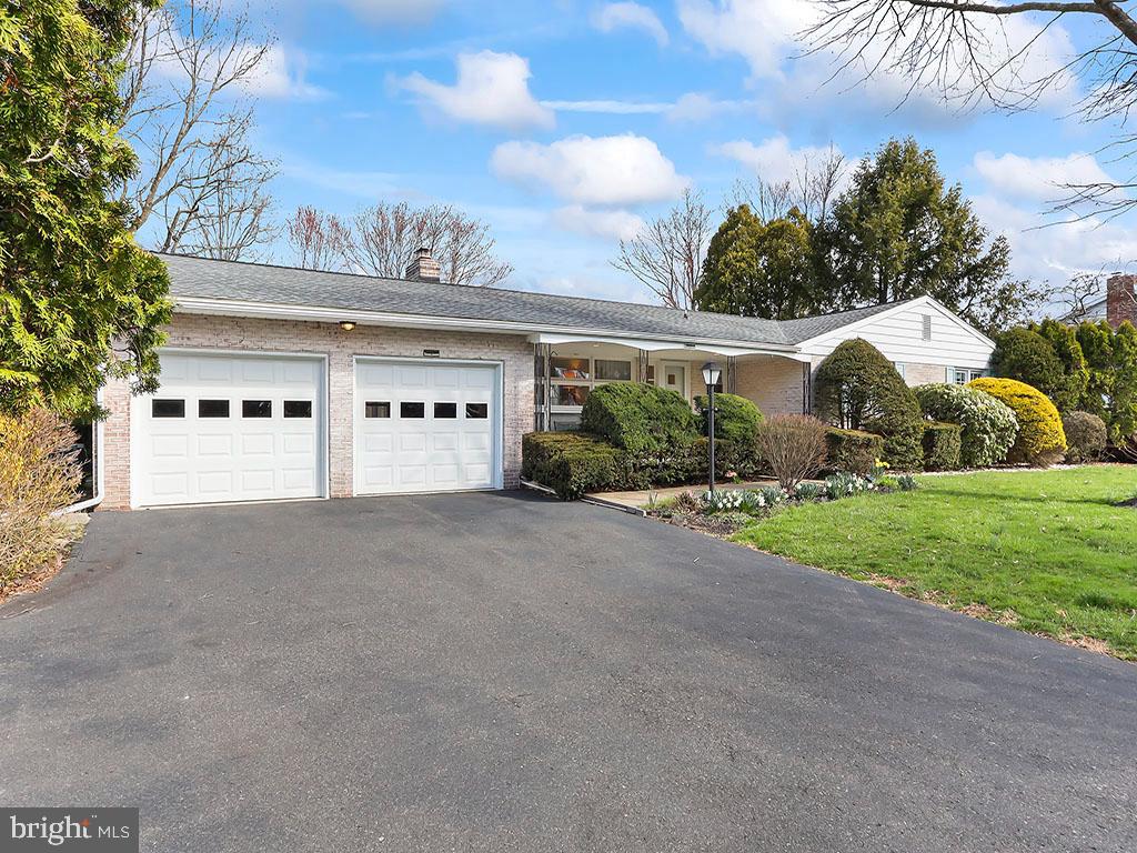 2340 Hillcrest Road, Quakertown