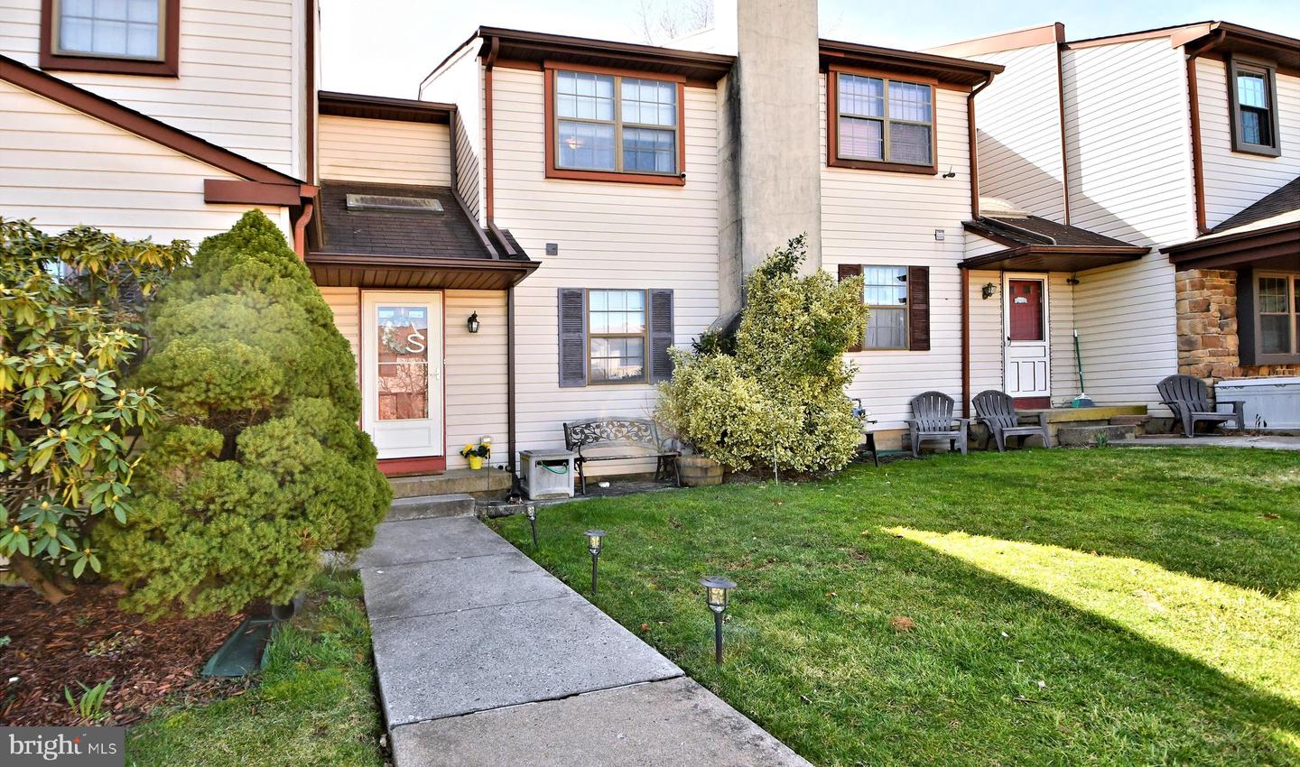 978 Browning Place, Warminster