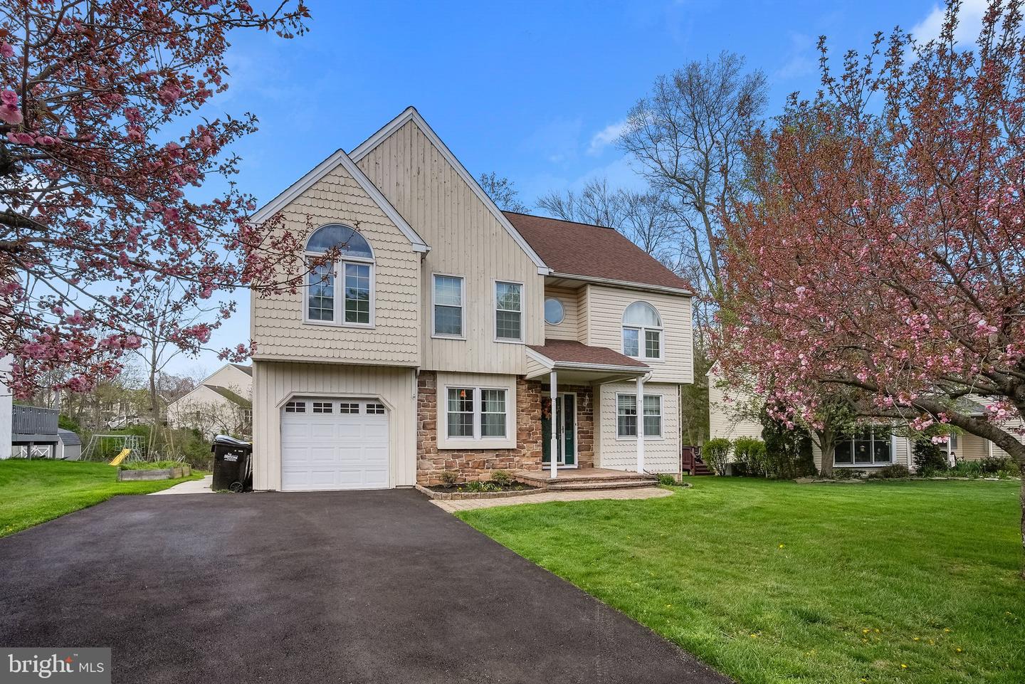 104 Nicholus Court, Chalfont