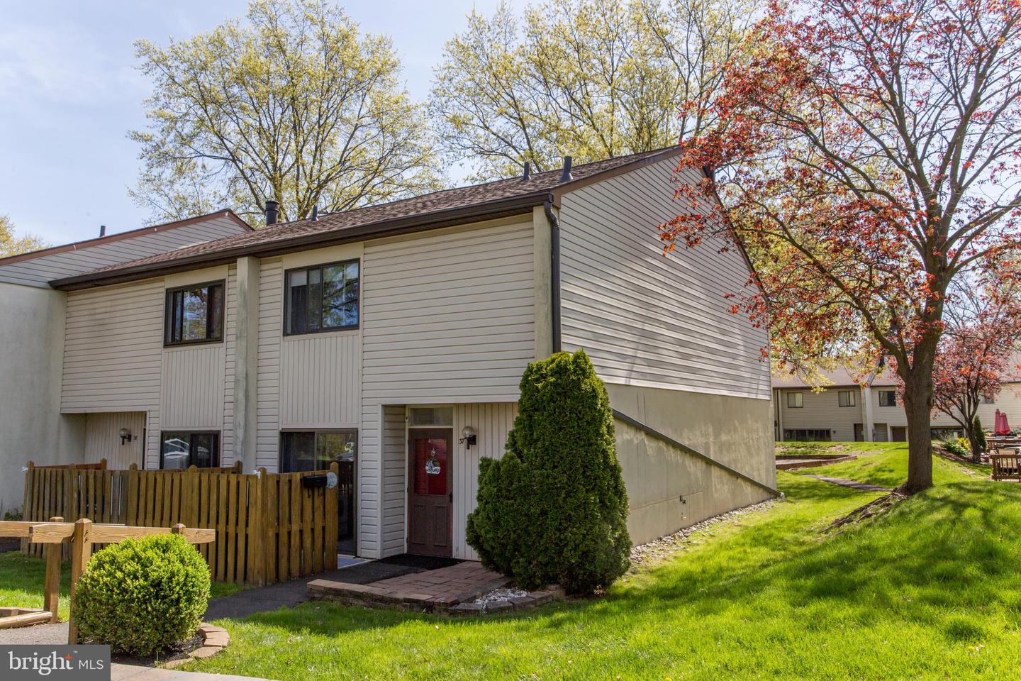 37 Centennial Road, Telford