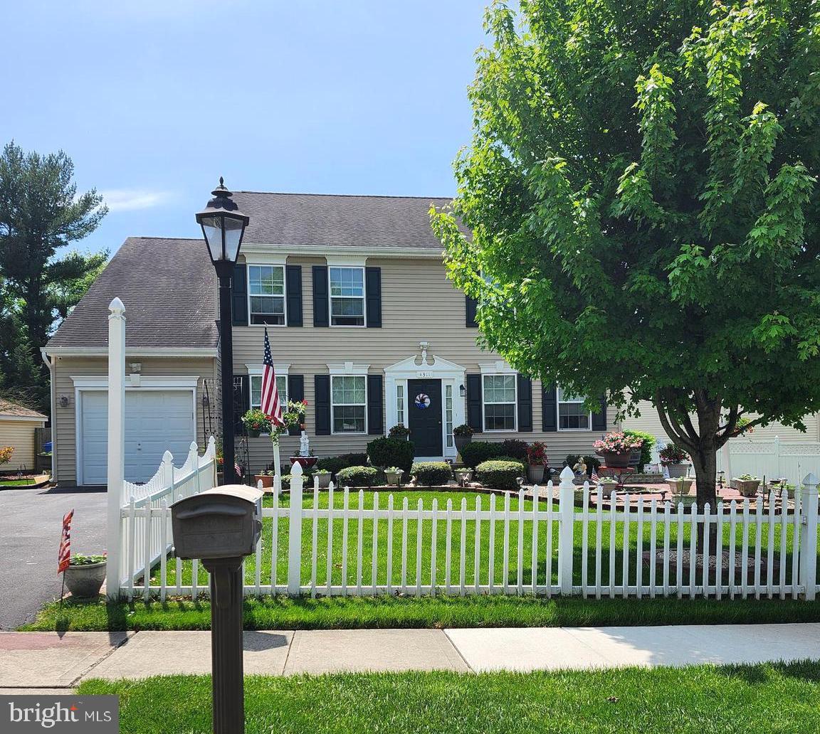 4311 Sunset Avenue, Levittown