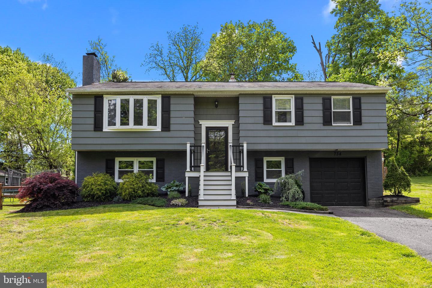 734 Skunk Hollow Road, Chalfont