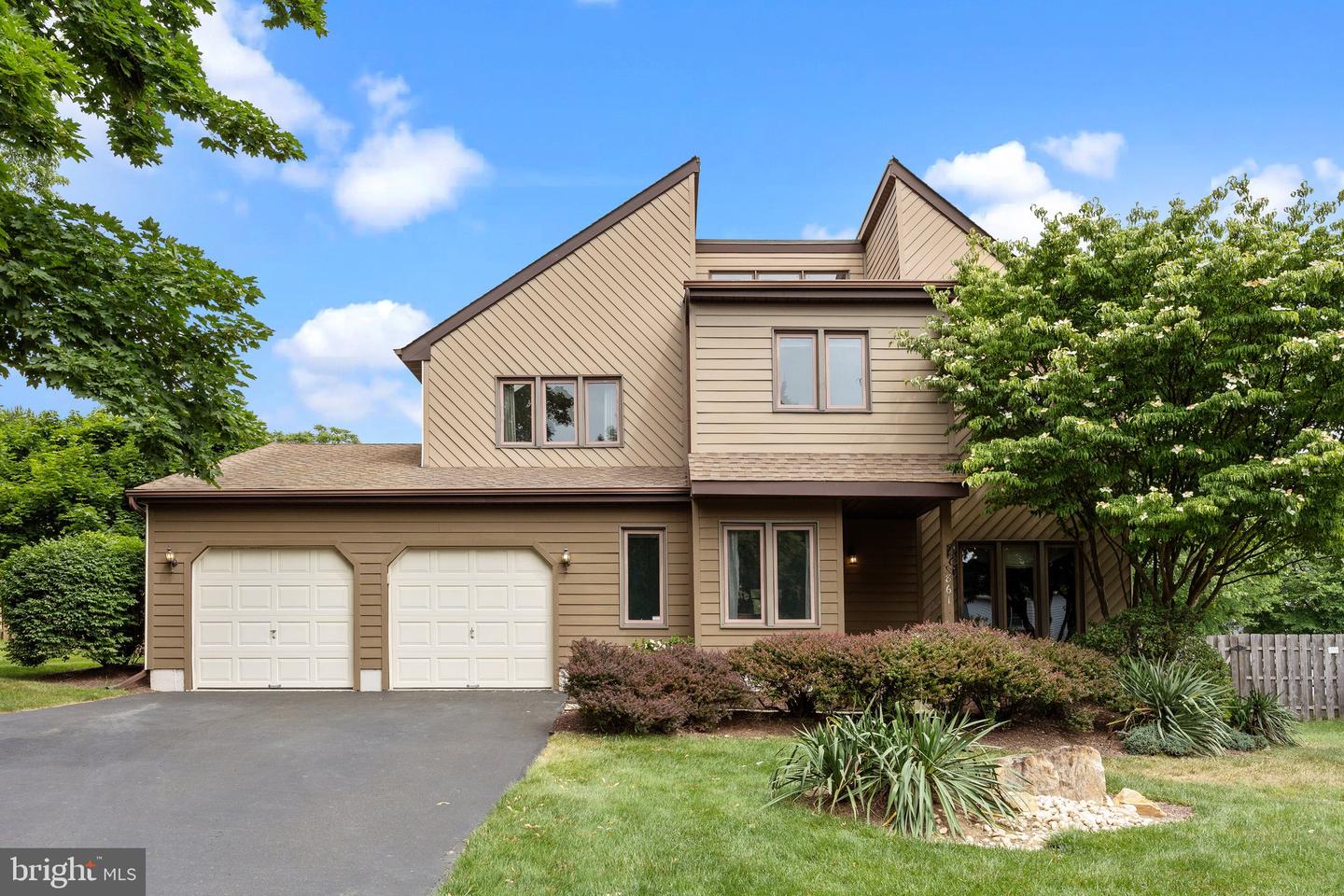 861 Jason Drive, Bensalem