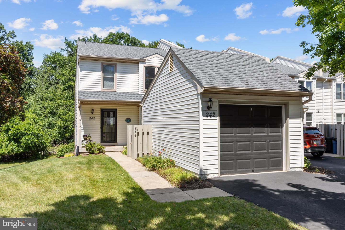 242 Inverness Circle, Chalfont