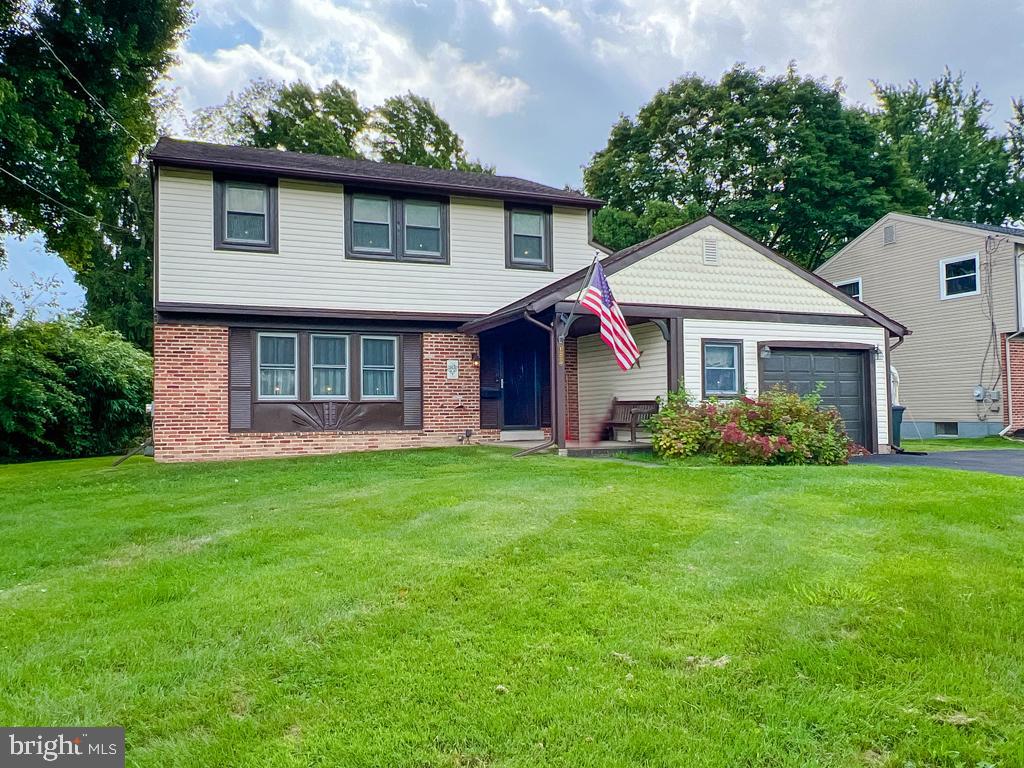 1225 Brennan Drive, Warminster