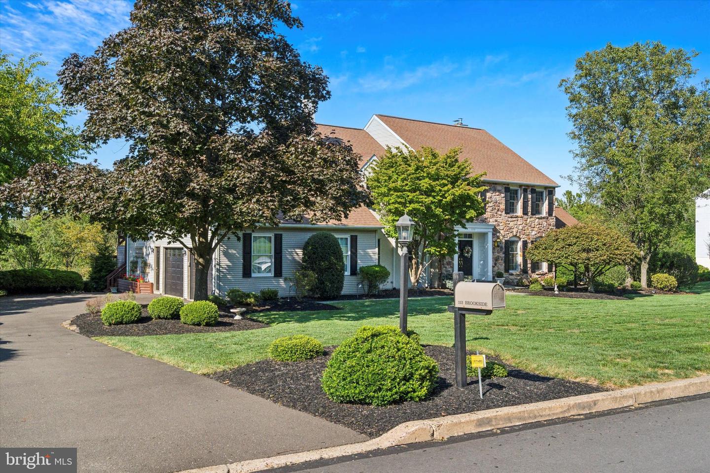 112 Brookside Drive, Southampton