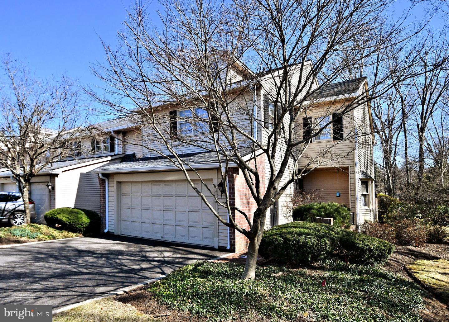 79 Sutphin Pines, Yardley