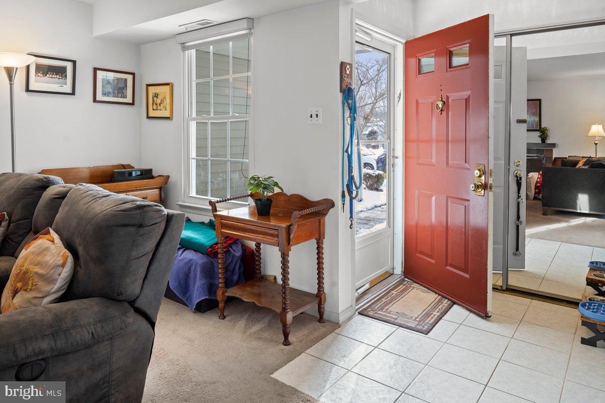 646 Rose Hollow Drive, Yardley