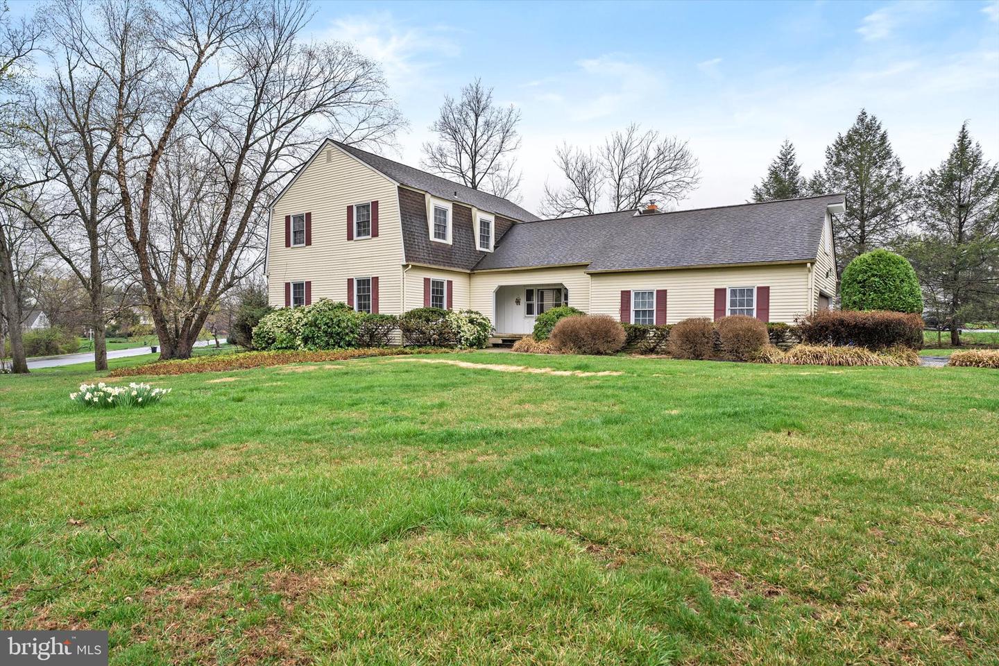 106 Crestwood Road, Washington Crossing