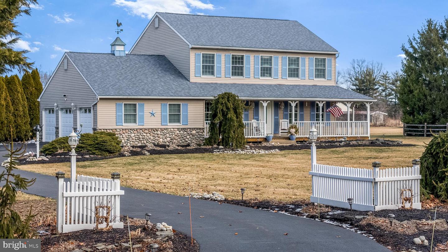 5861 Durham Road, Pipersville