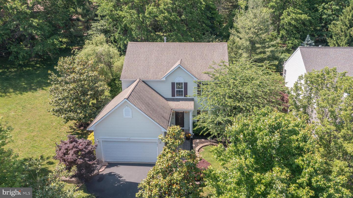 109 Lakeview Drive, New Hope