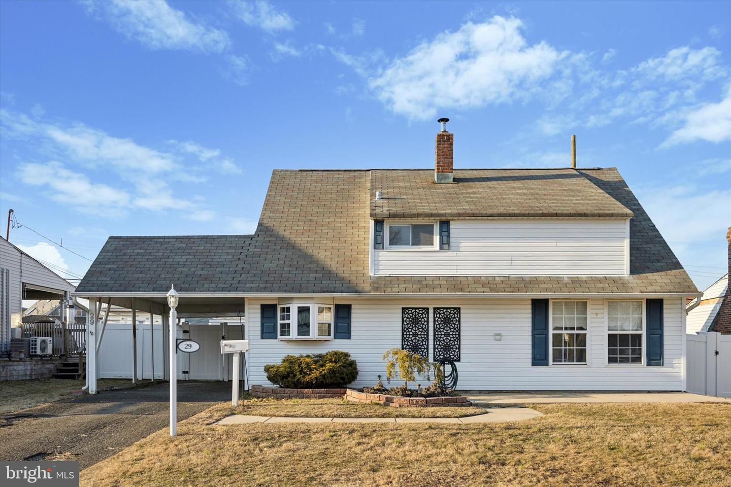 29 Good Rock Road, Levittown
